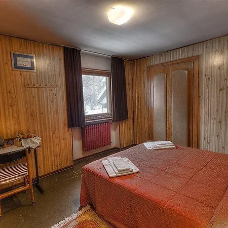 Hotel Sayonara